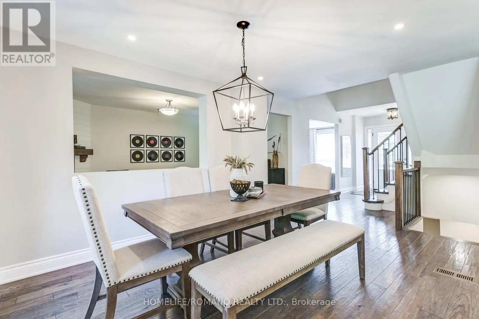 10 GLEN HILL DRIVE