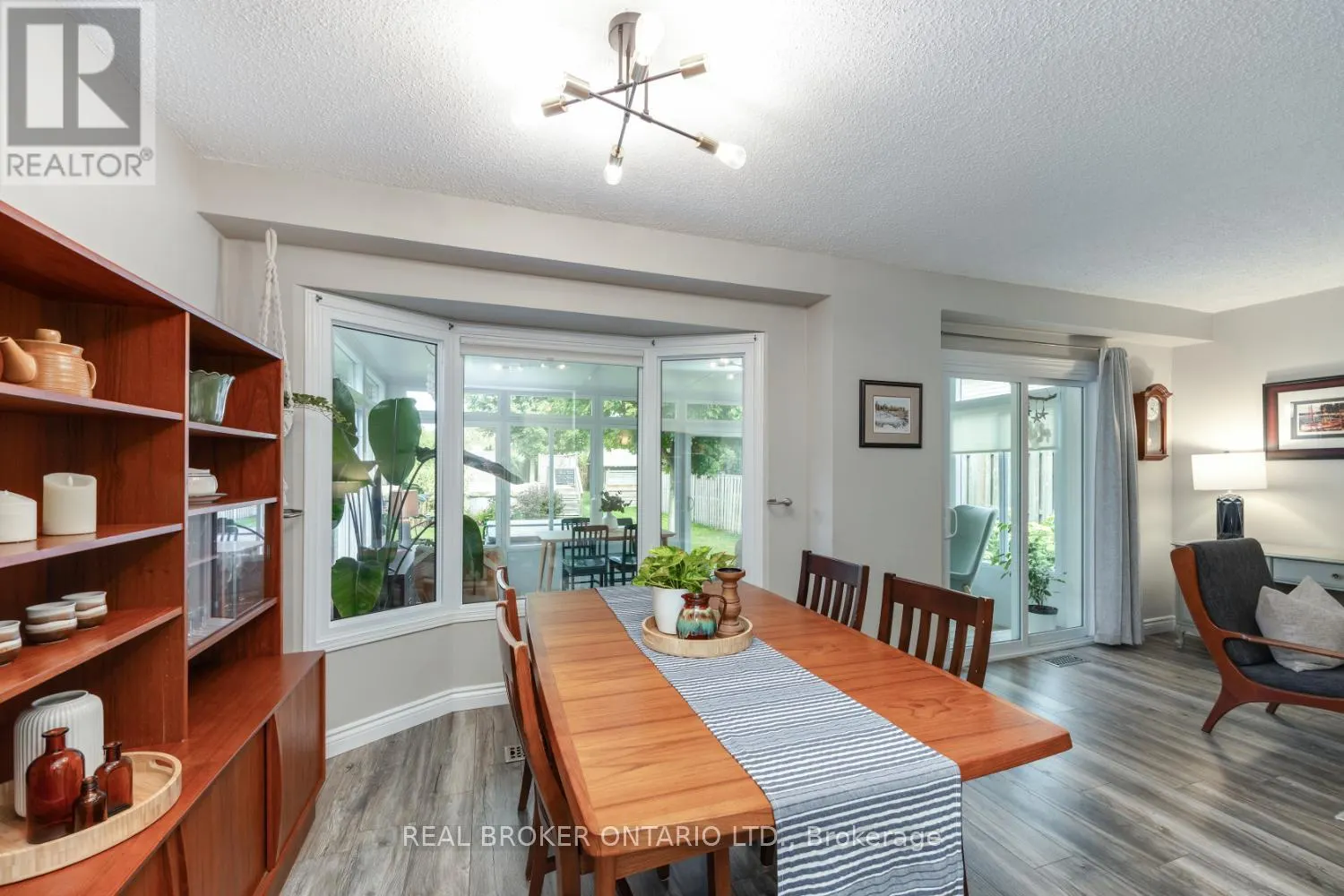 5 WALBRIDGE COURT