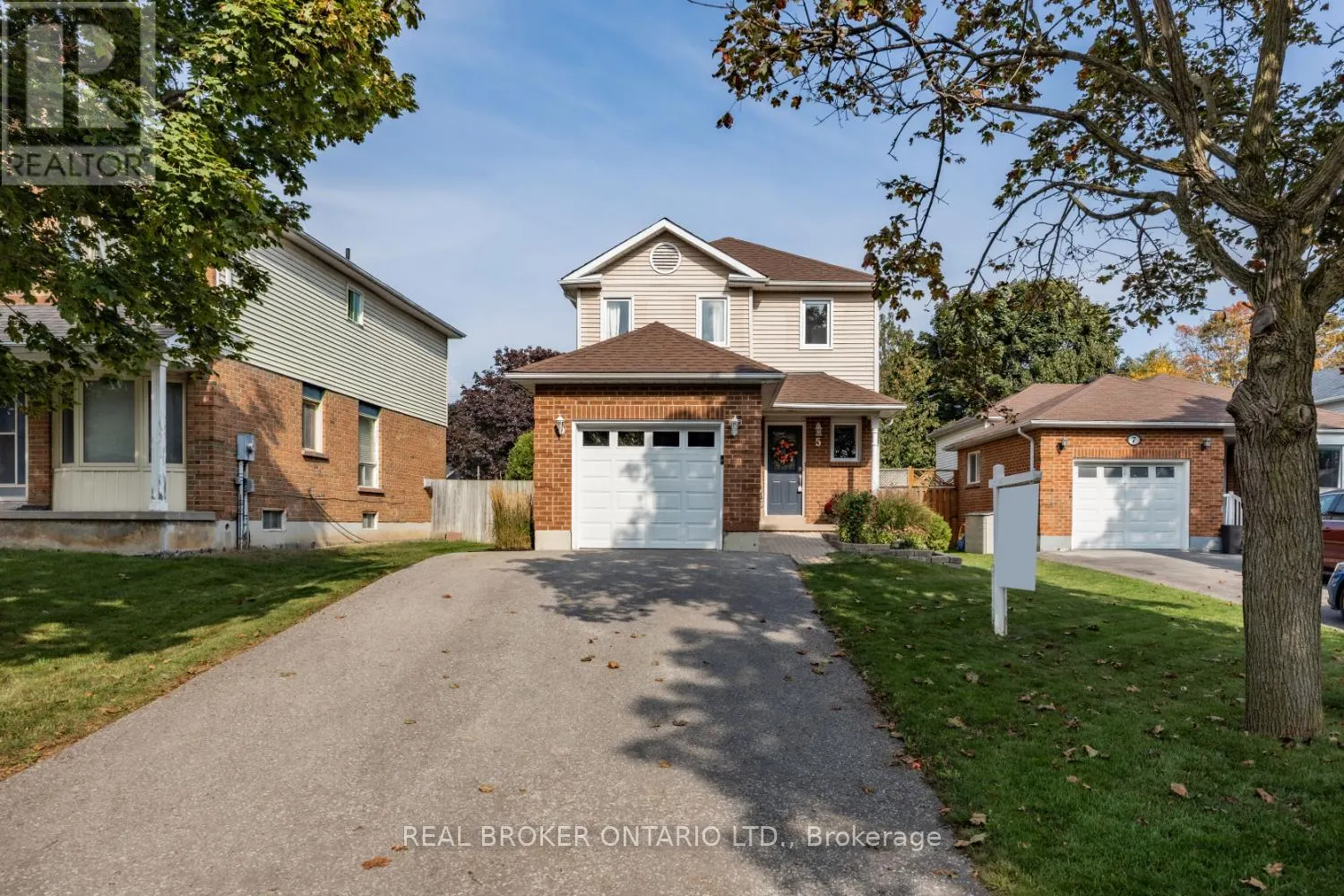 5 WALBRIDGE COURT