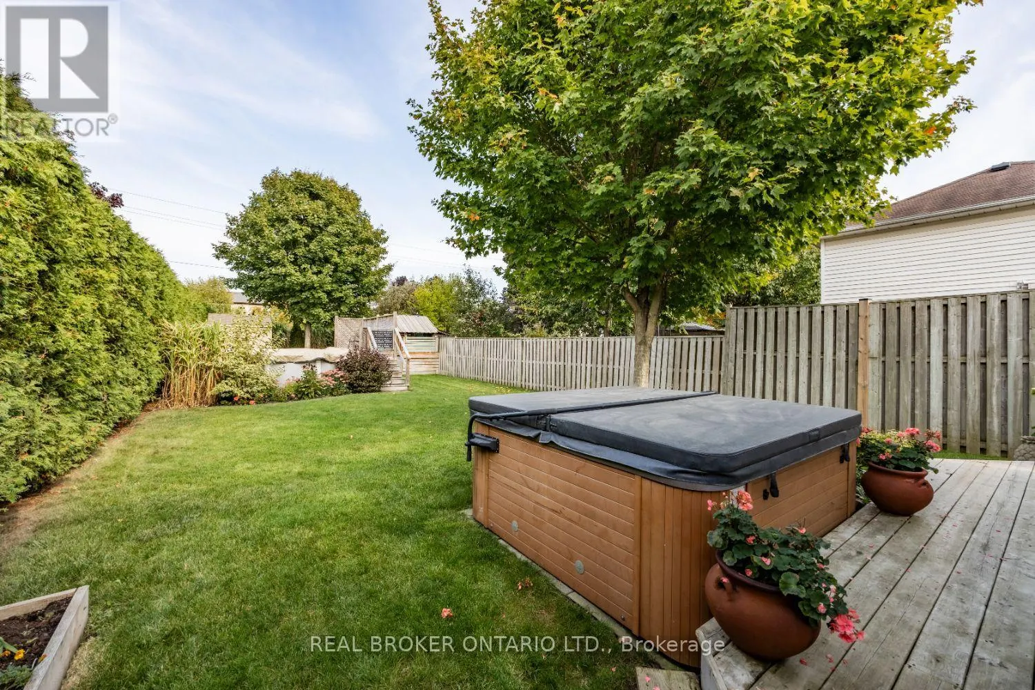 5 WALBRIDGE COURT