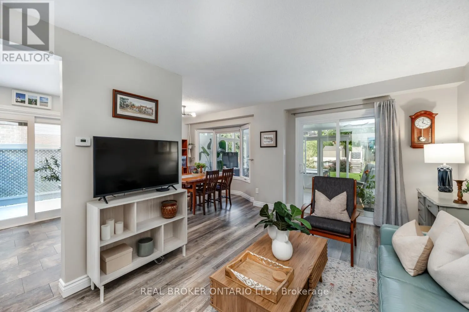 5 WALBRIDGE COURT