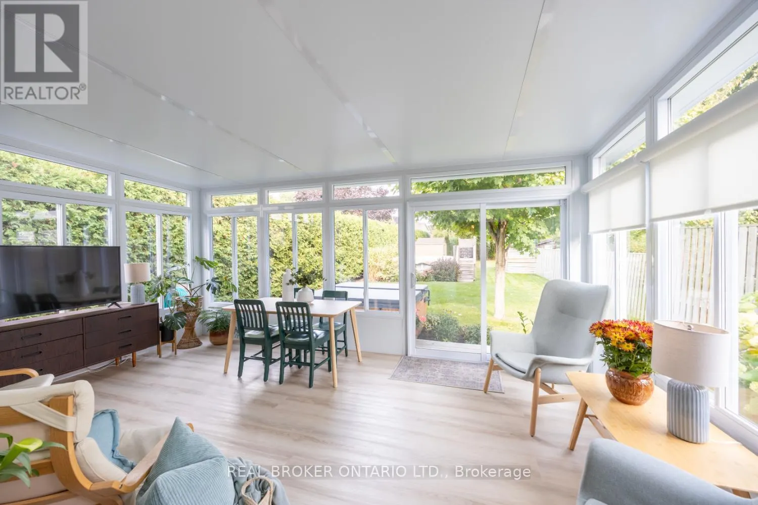 5 WALBRIDGE COURT
