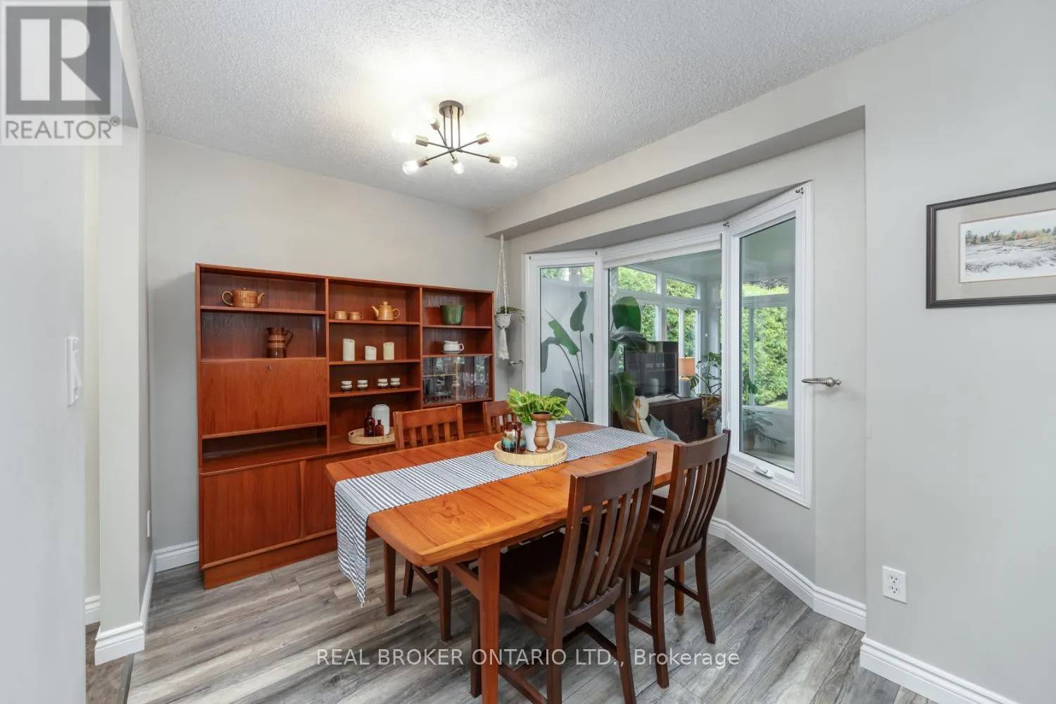 5 WALBRIDGE COURT