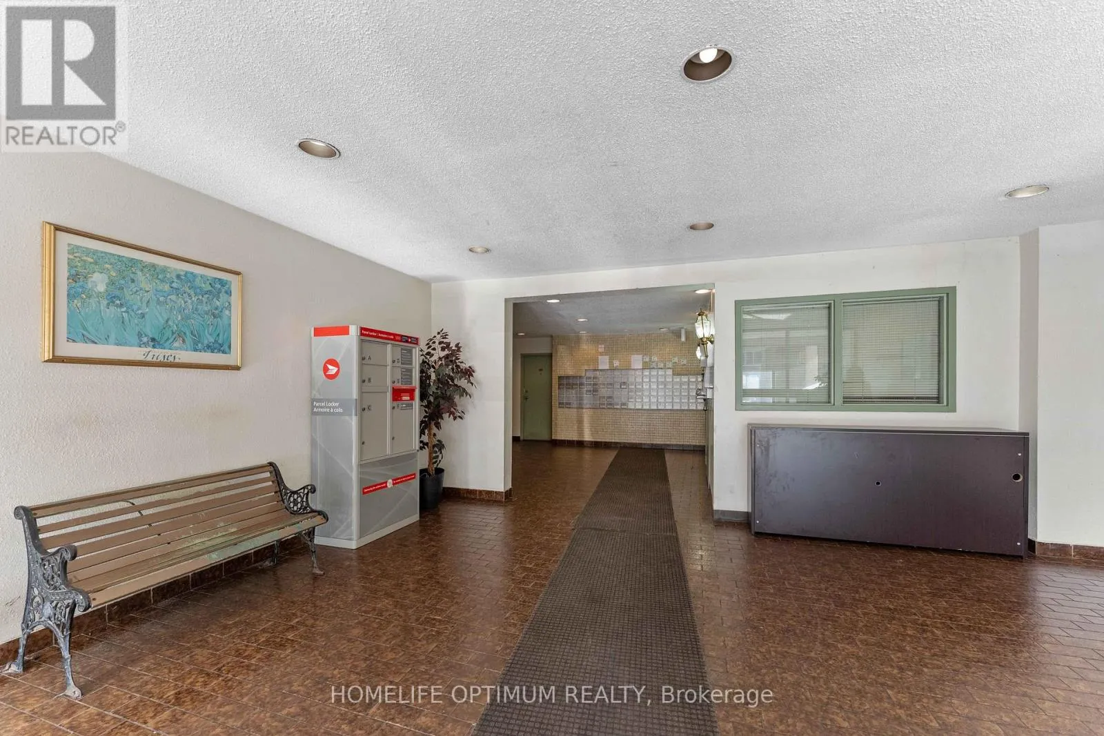 1076 - 100 MORNELLE COURT