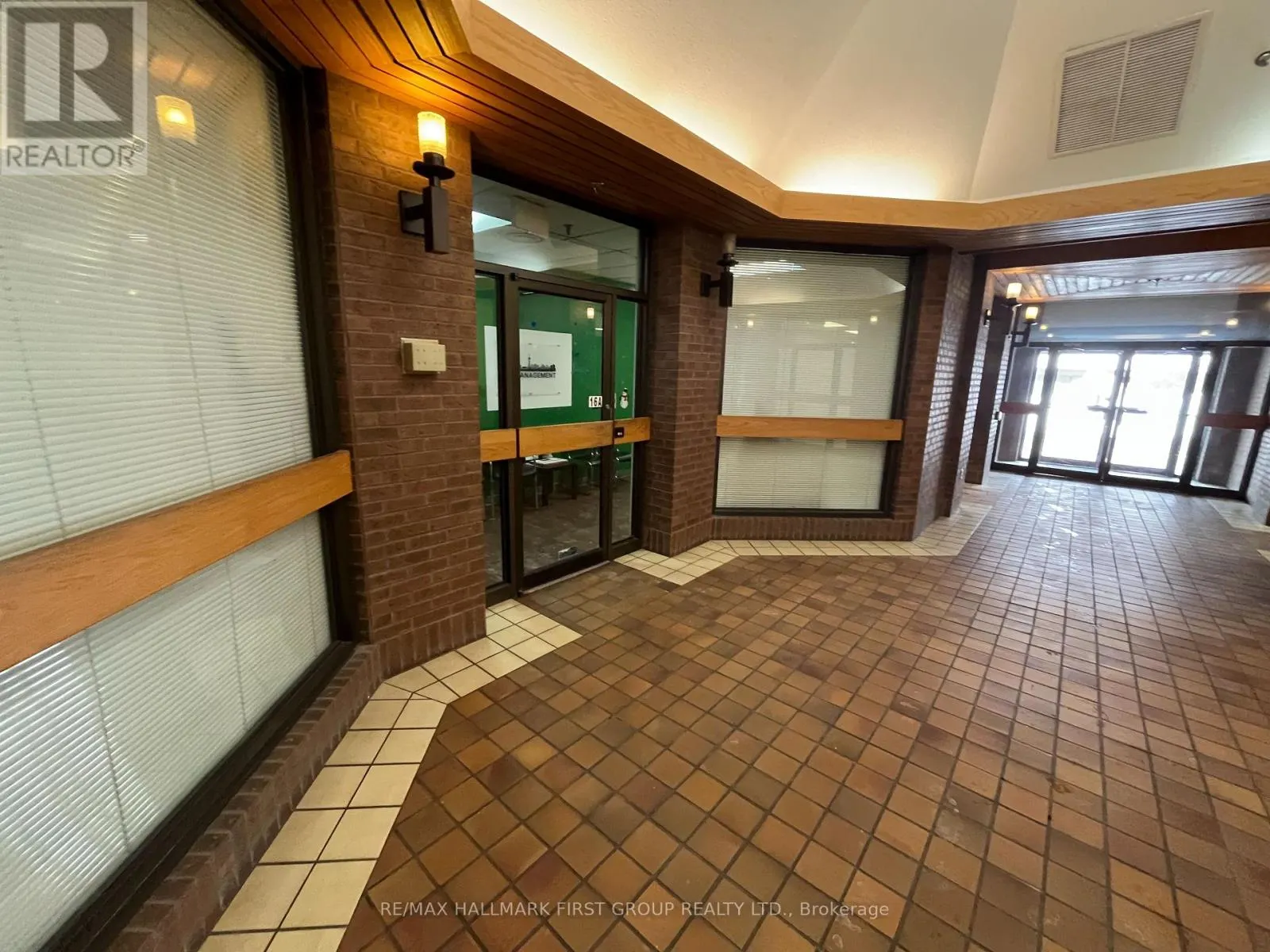 OM1#16A - 1400 BAYLY STREET