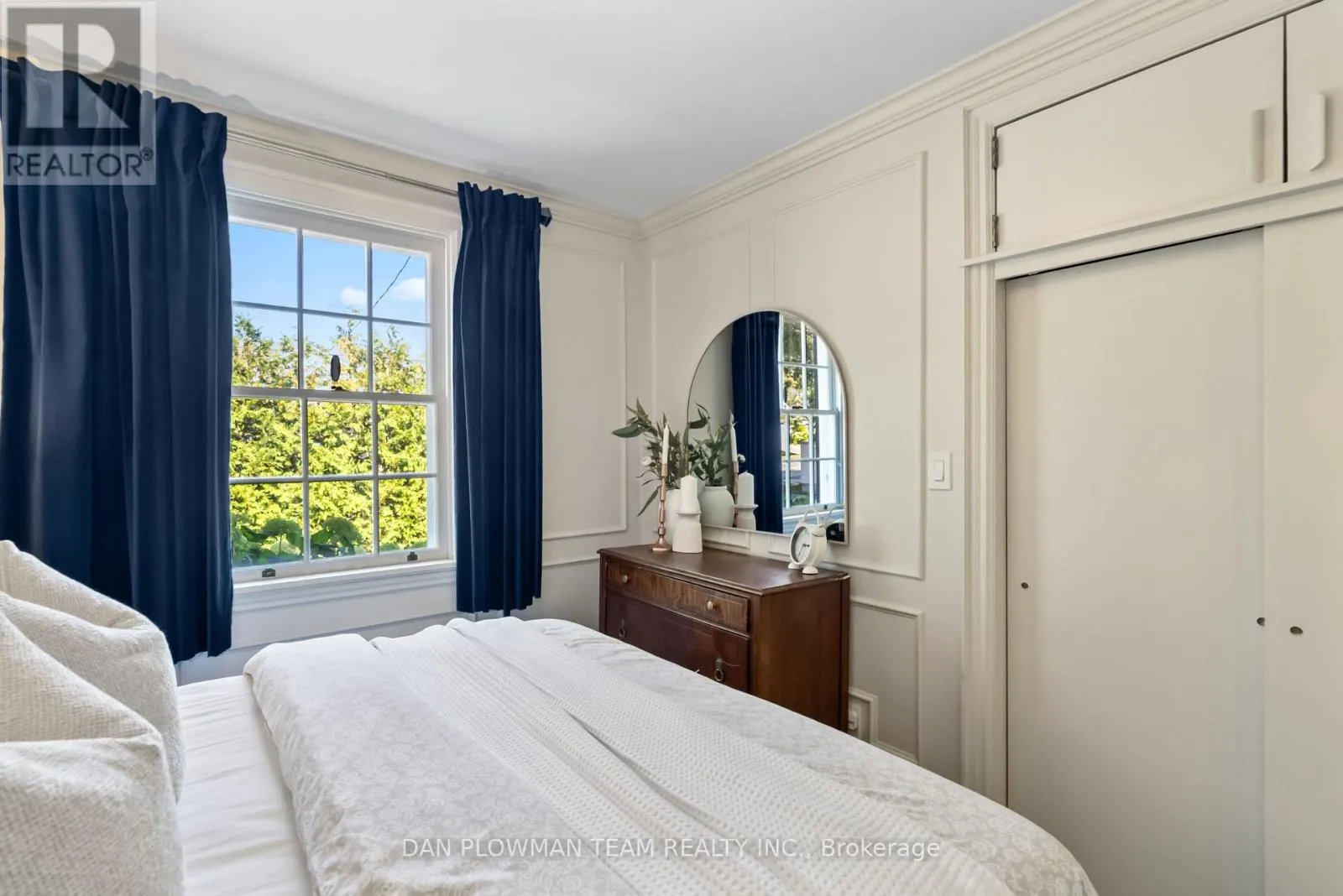 15 CONCESSION STREET E