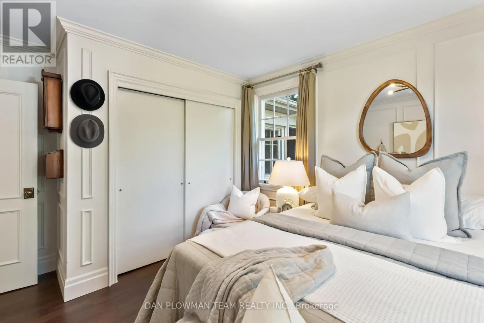 15 CONCESSION STREET E