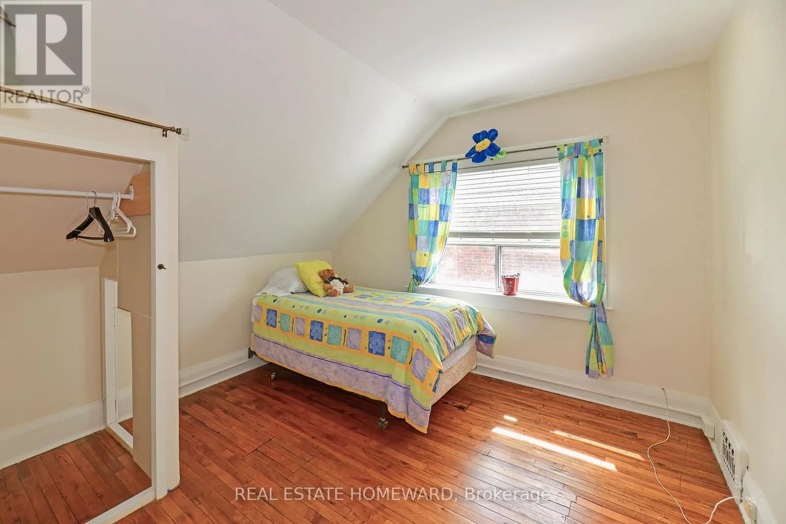 295 CHISHOLM AVENUE
