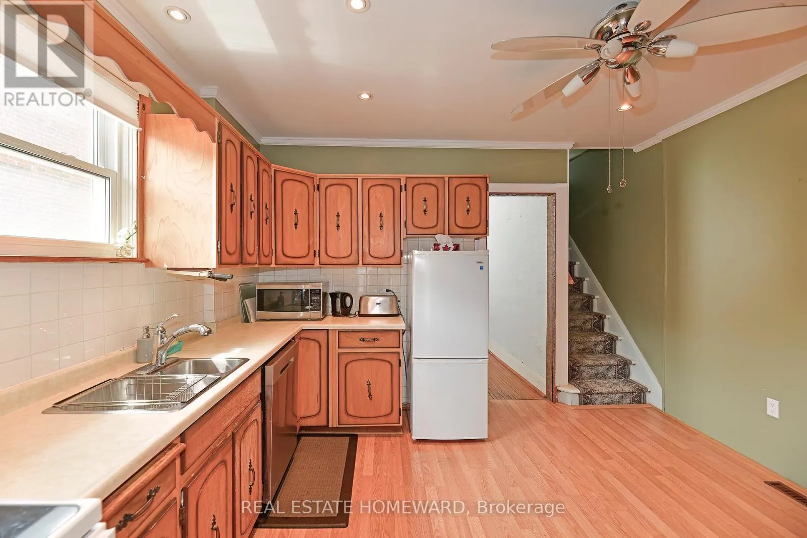 295 CHISHOLM AVENUE
