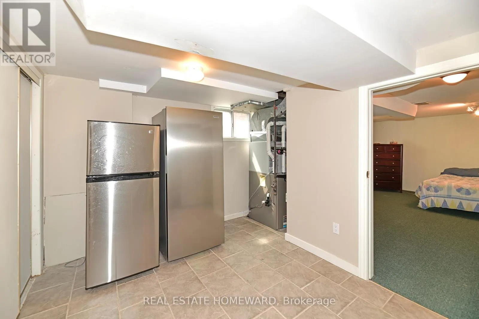 295 CHISHOLM AVENUE