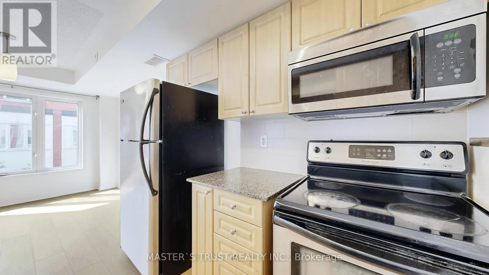 UNIT4 - 74 MUNRO STREET