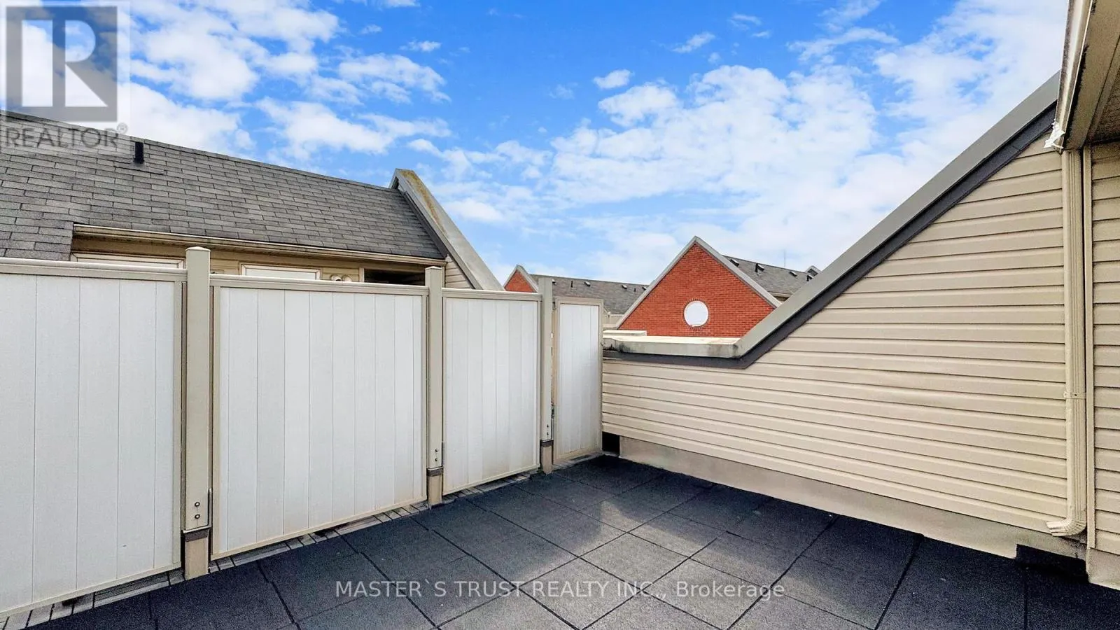 UNIT4 - 74 MUNRO STREET