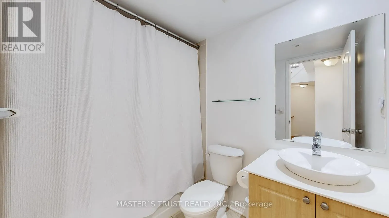 UNIT4 - 74 MUNRO STREET