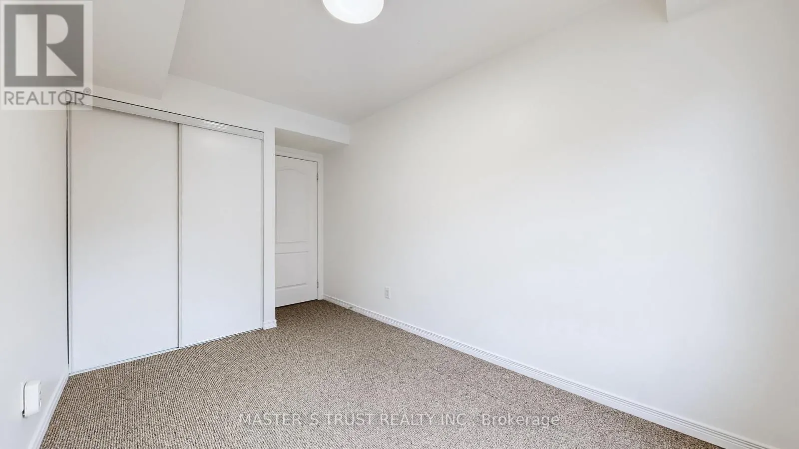 UNIT4 - 74 MUNRO STREET