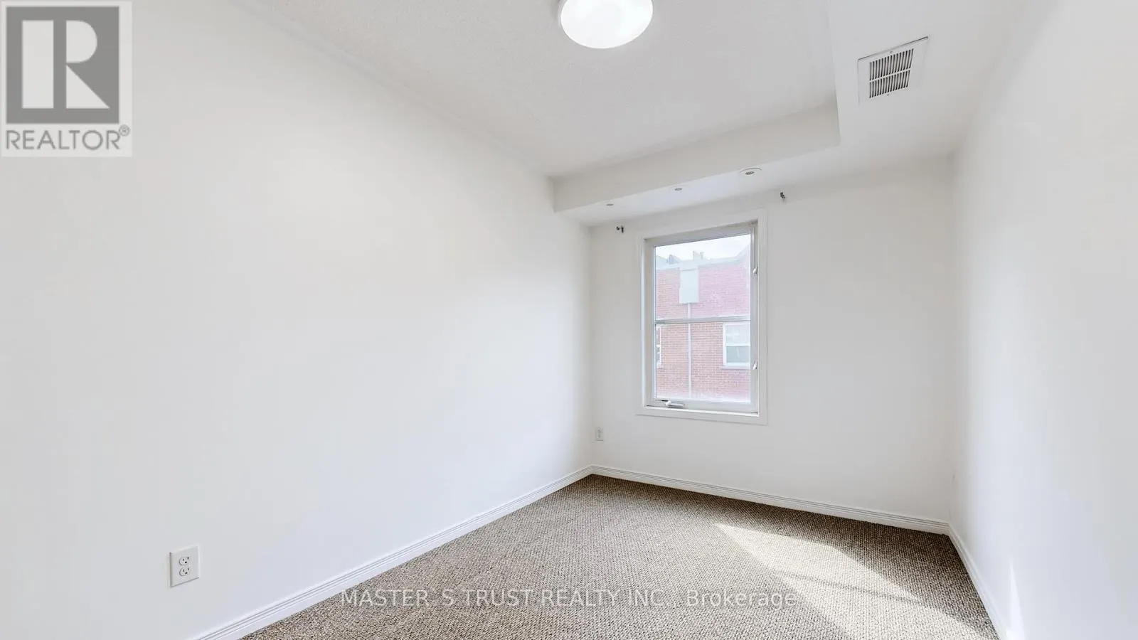 UNIT4 - 74 MUNRO STREET