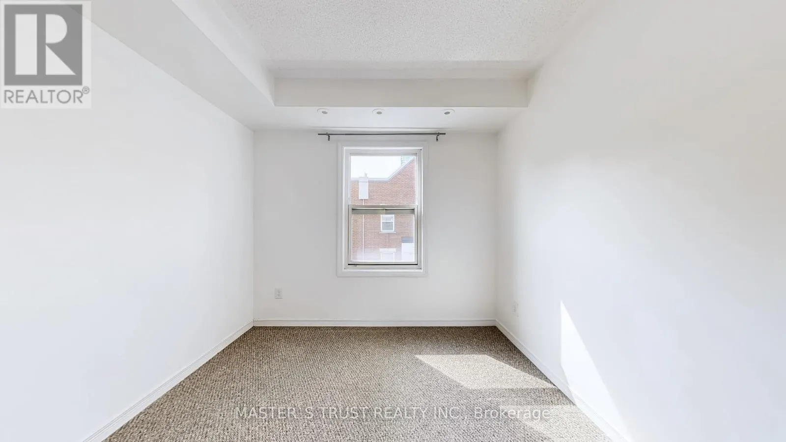 UNIT4 - 74 MUNRO STREET