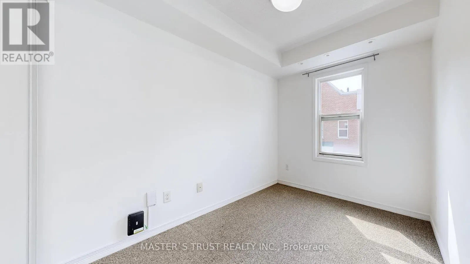UNIT4 - 74 MUNRO STREET