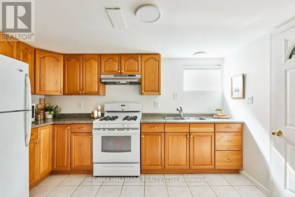 145 CLEMENTS ROAD E
