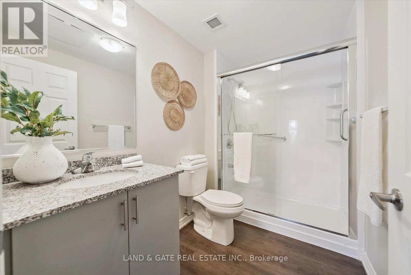 102 - 290 LIBERTY STREET N, #102