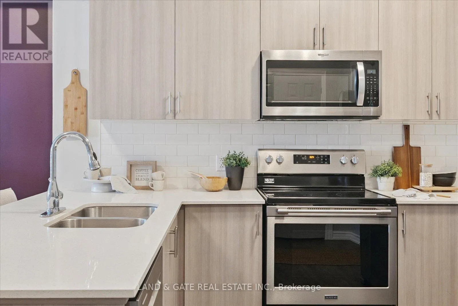 102 - 290 LIBERTY STREET N, #102