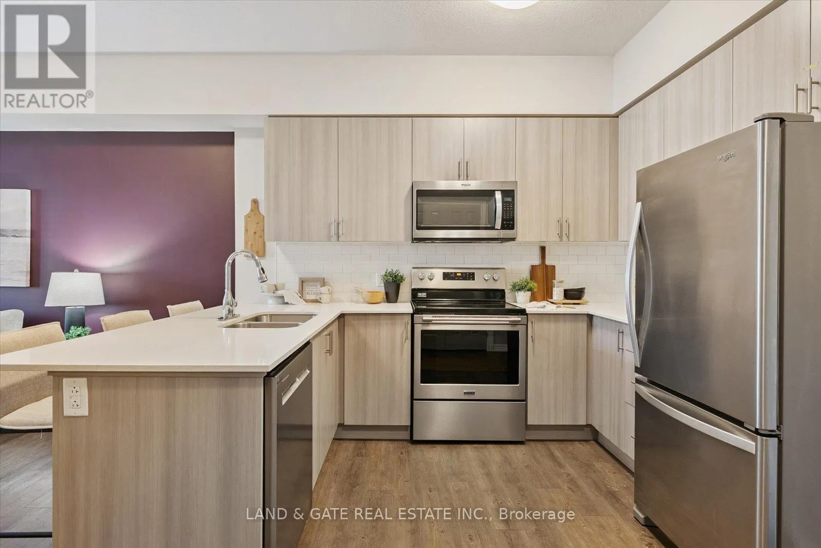 102 - 290 LIBERTY STREET N, #102