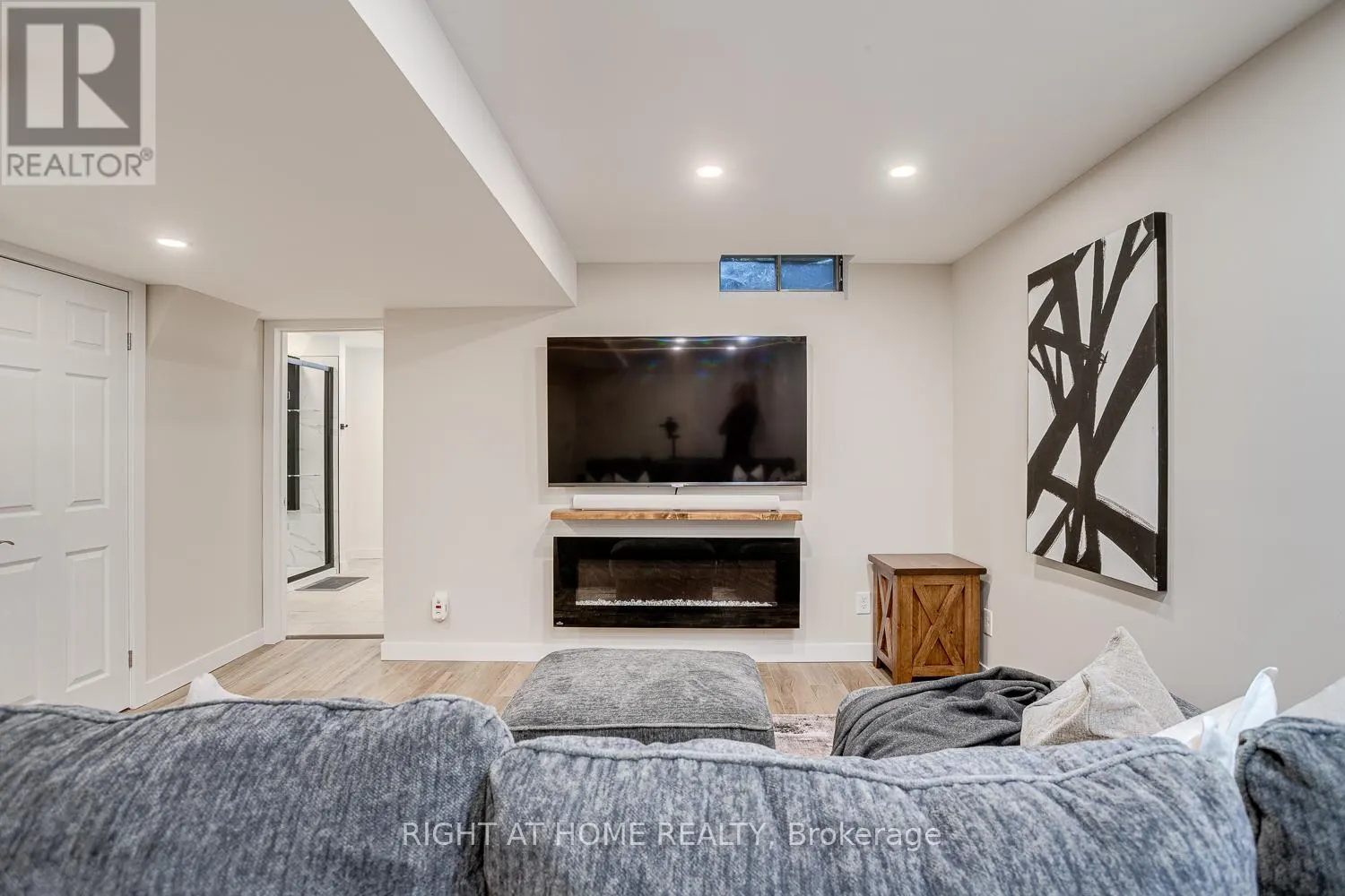 41 STEELE VALLEY COURT
