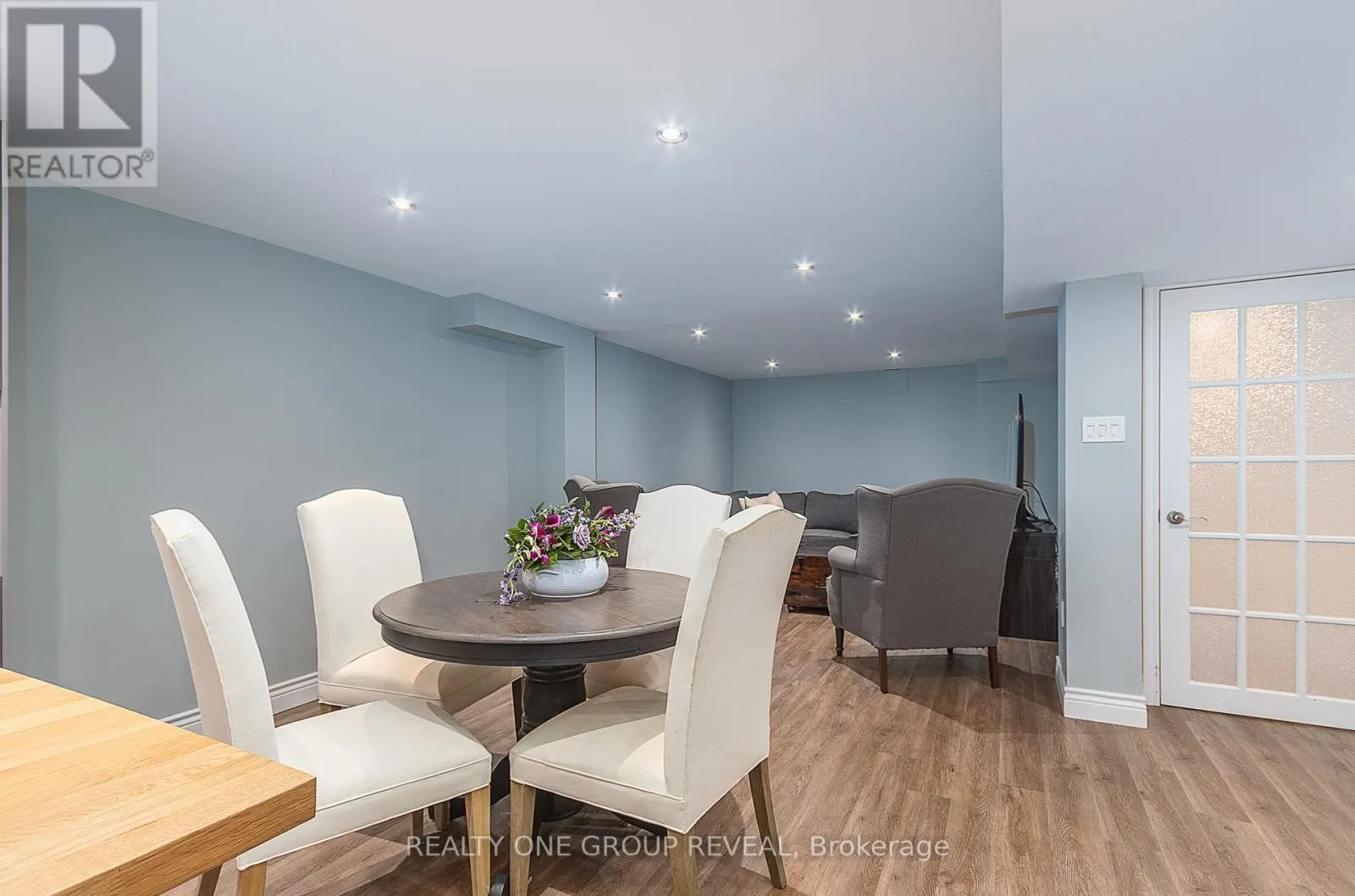 11 NETTLE'S COURT