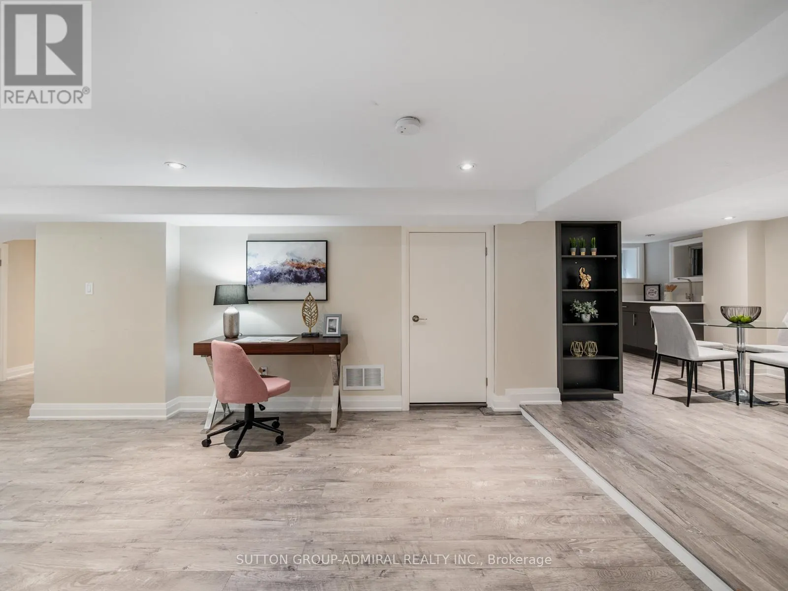 1 DUSTAN CRESCENT