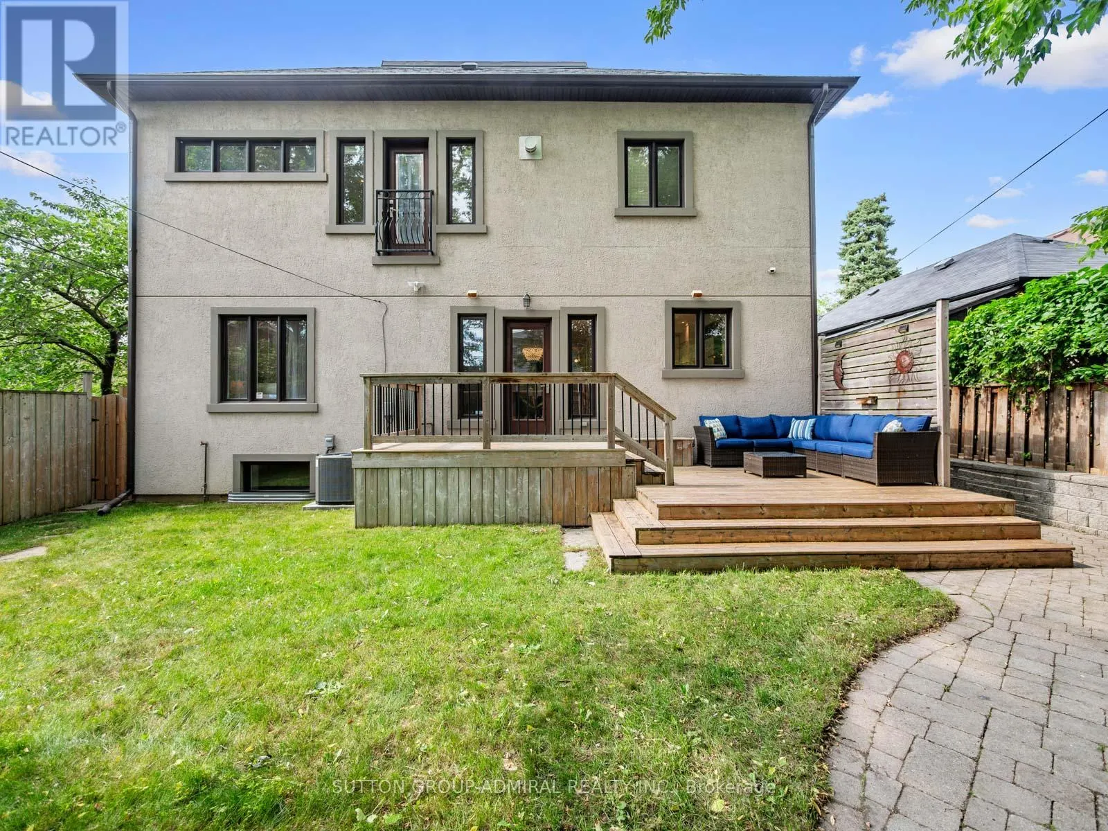 1 DUSTAN CRESCENT