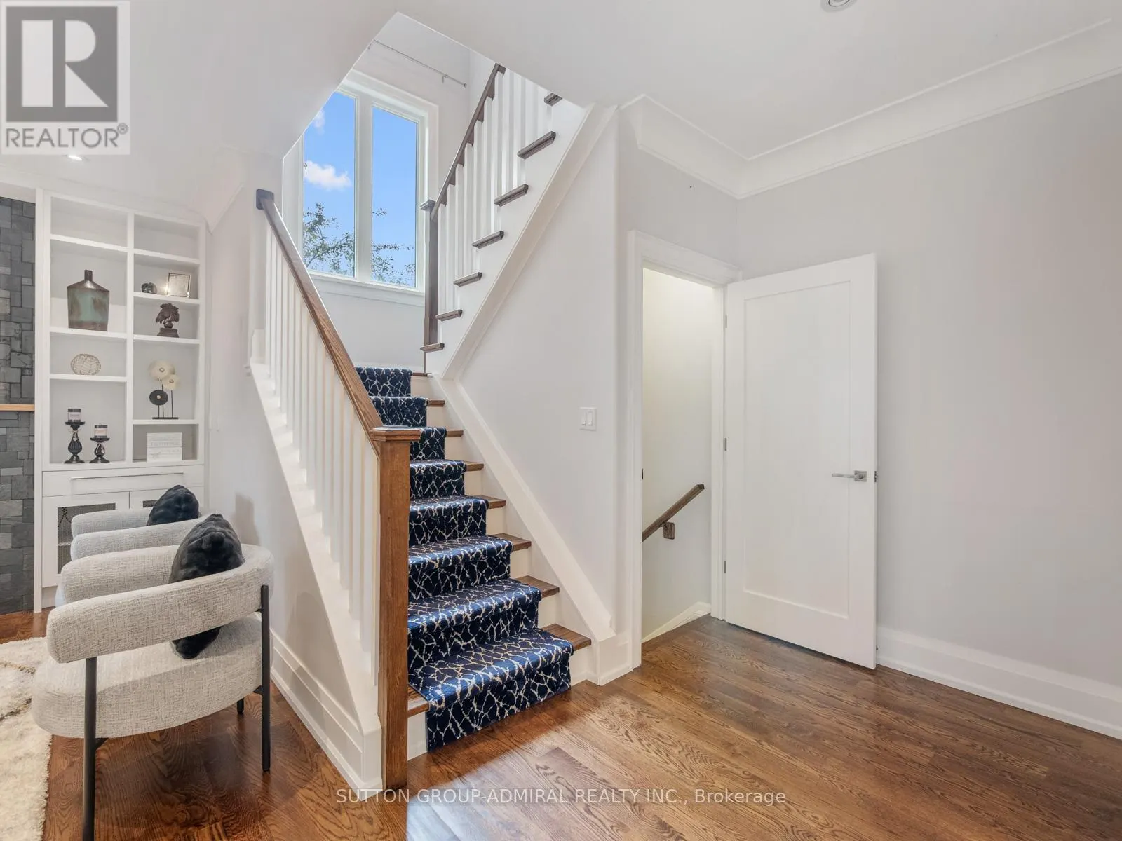 1 DUSTAN CRESCENT