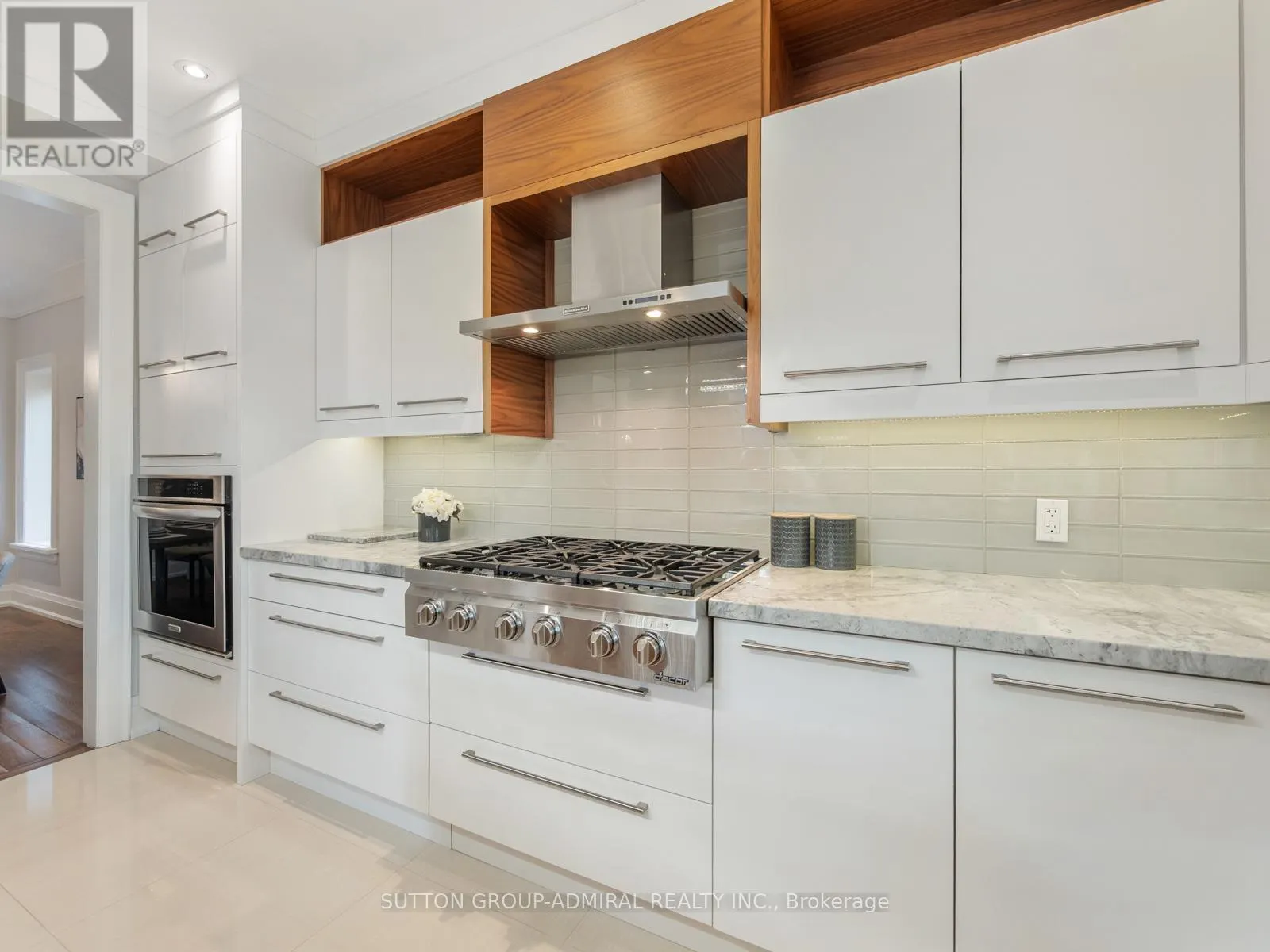 1 DUSTAN CRESCENT