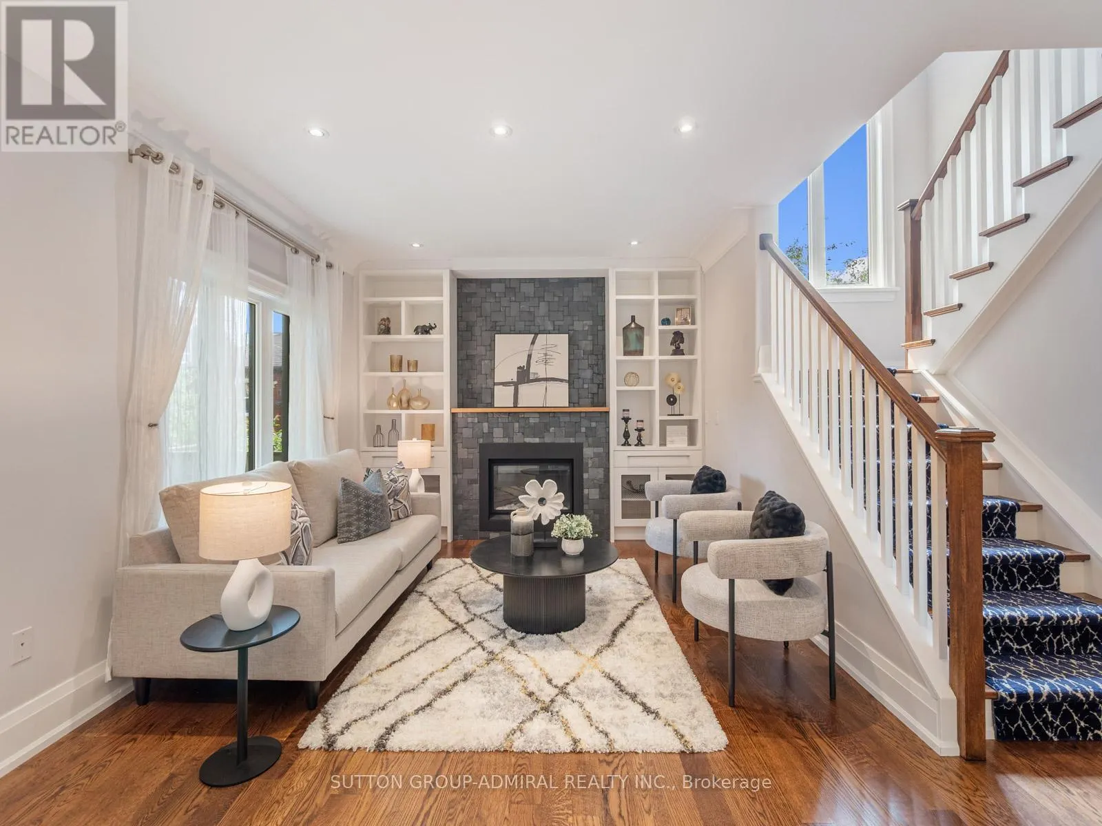 1 DUSTAN CRESCENT