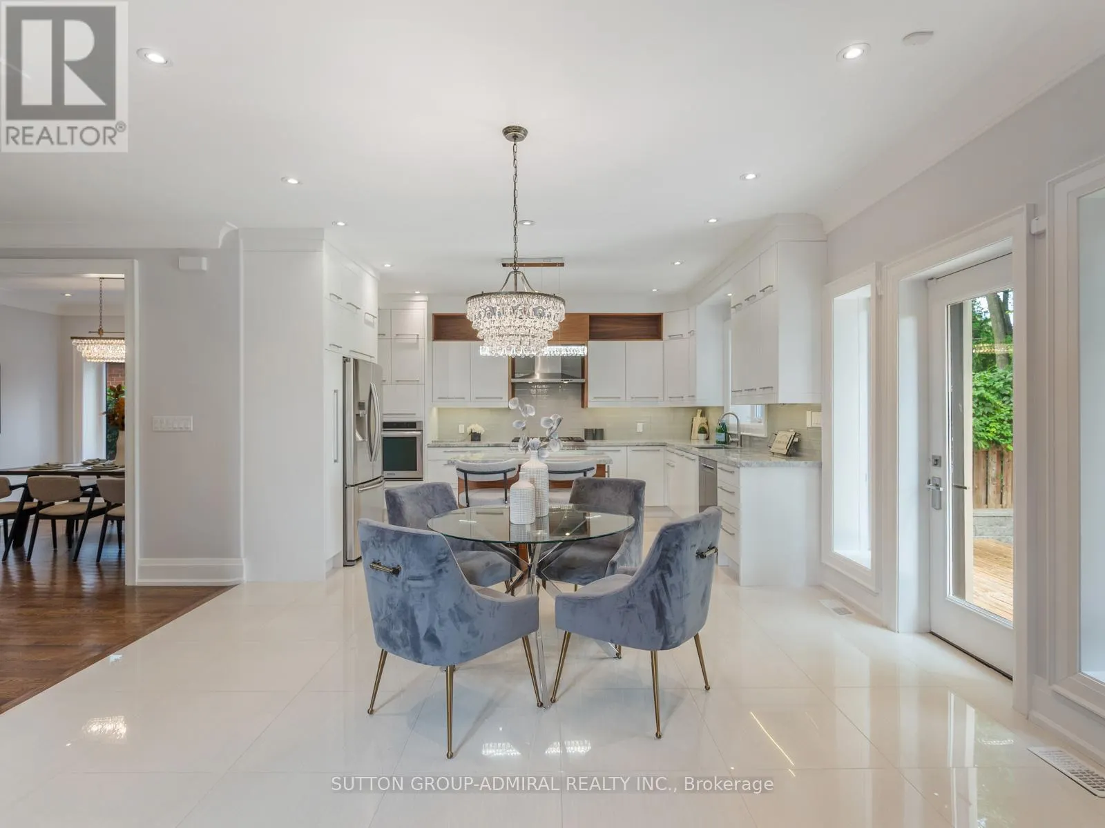 1 DUSTAN CRESCENT