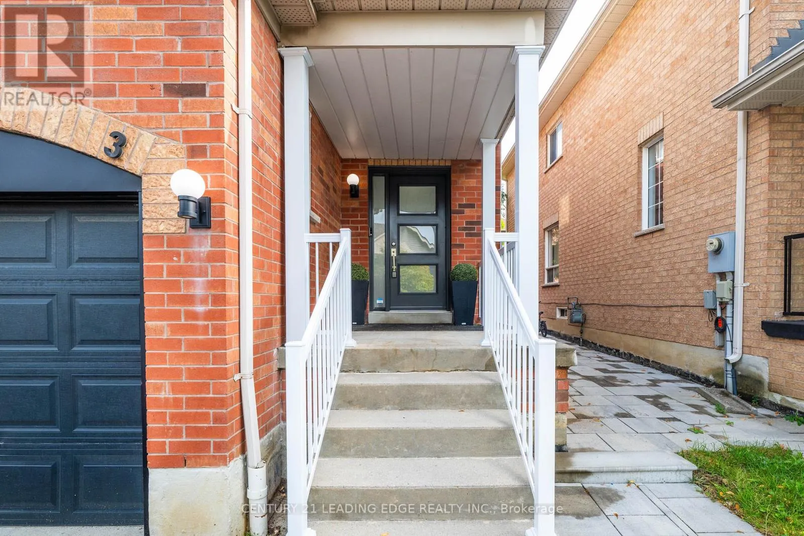 3 HEMANS COURT