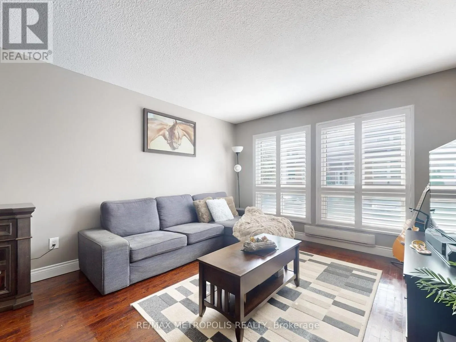 4040 - 44 WILLOWS LANE