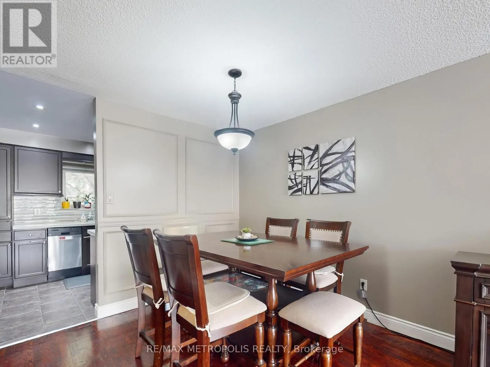 4040 - 44 WILLOWS LANE