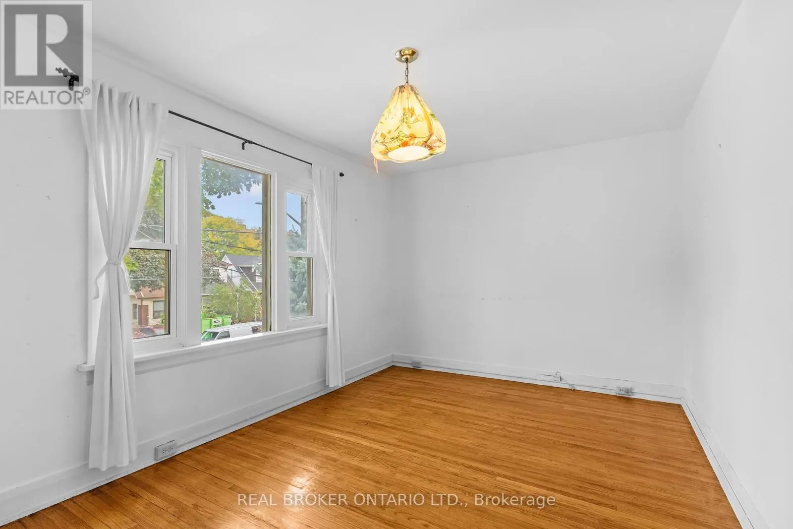 47 MORTIMER AVENUE