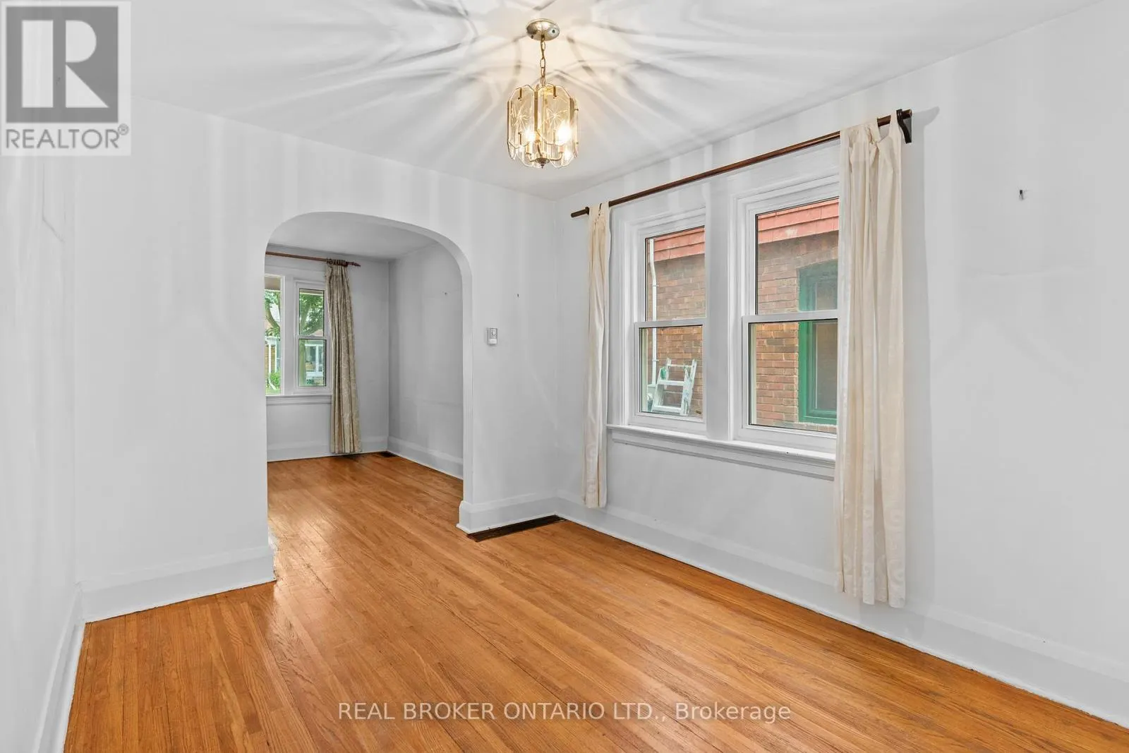 47 MORTIMER AVENUE