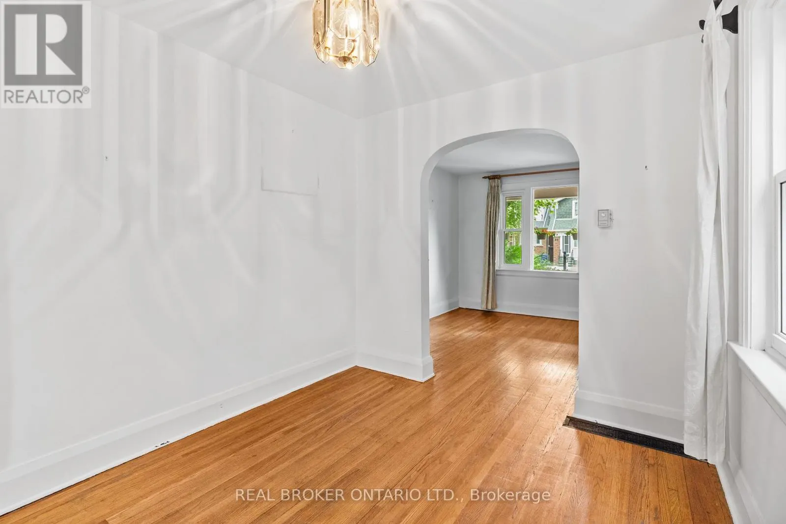 47 MORTIMER AVENUE