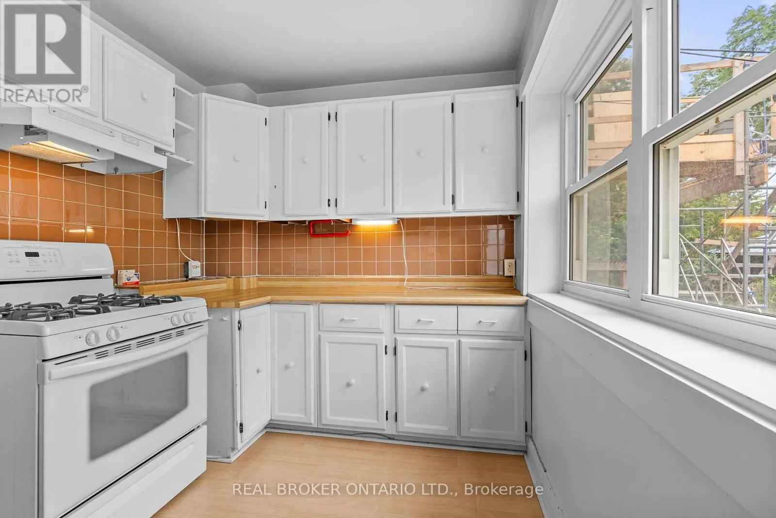 47 MORTIMER AVENUE