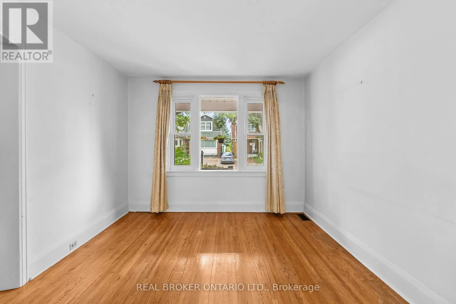 47 MORTIMER AVENUE