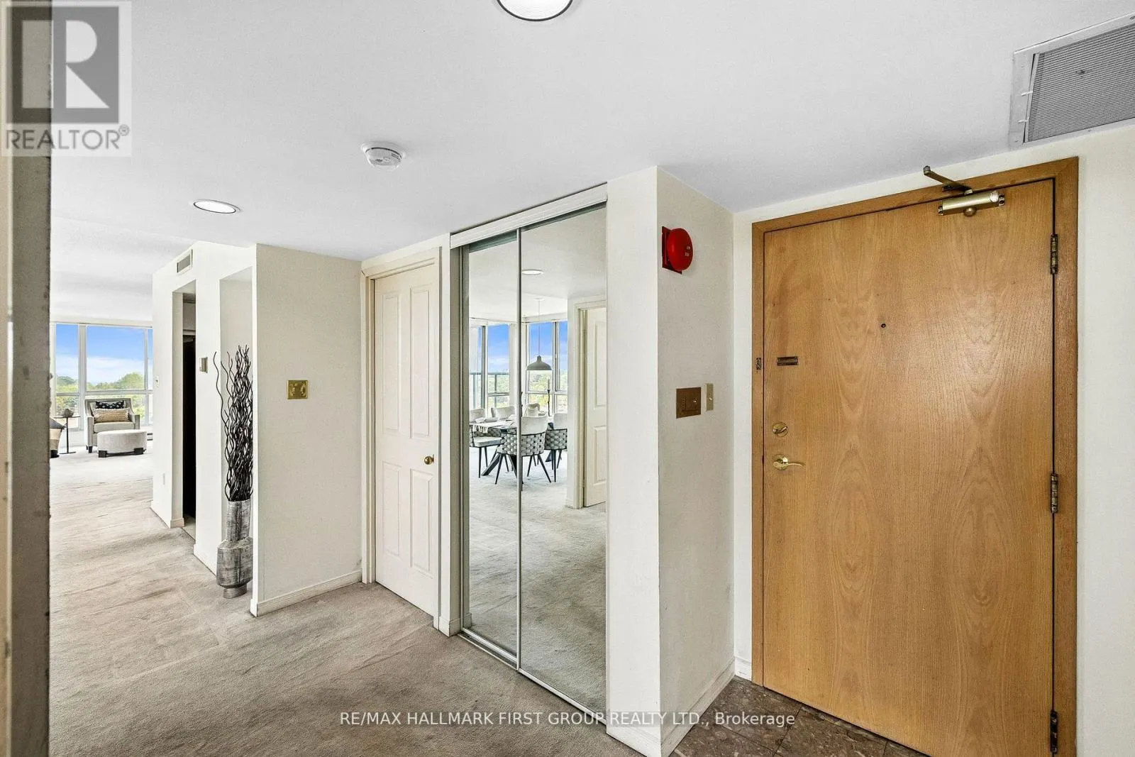 701 - 25 CUMBERLAND LANE
