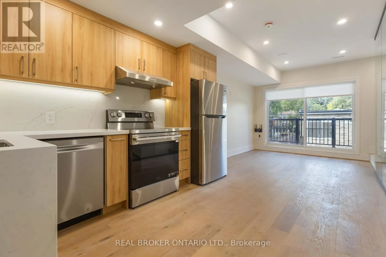 UNIT R - 72 JONES AVENUE