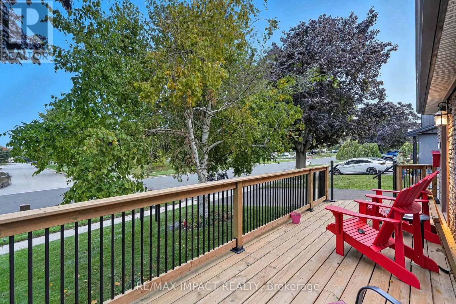 25 ROSER CRESCENT
