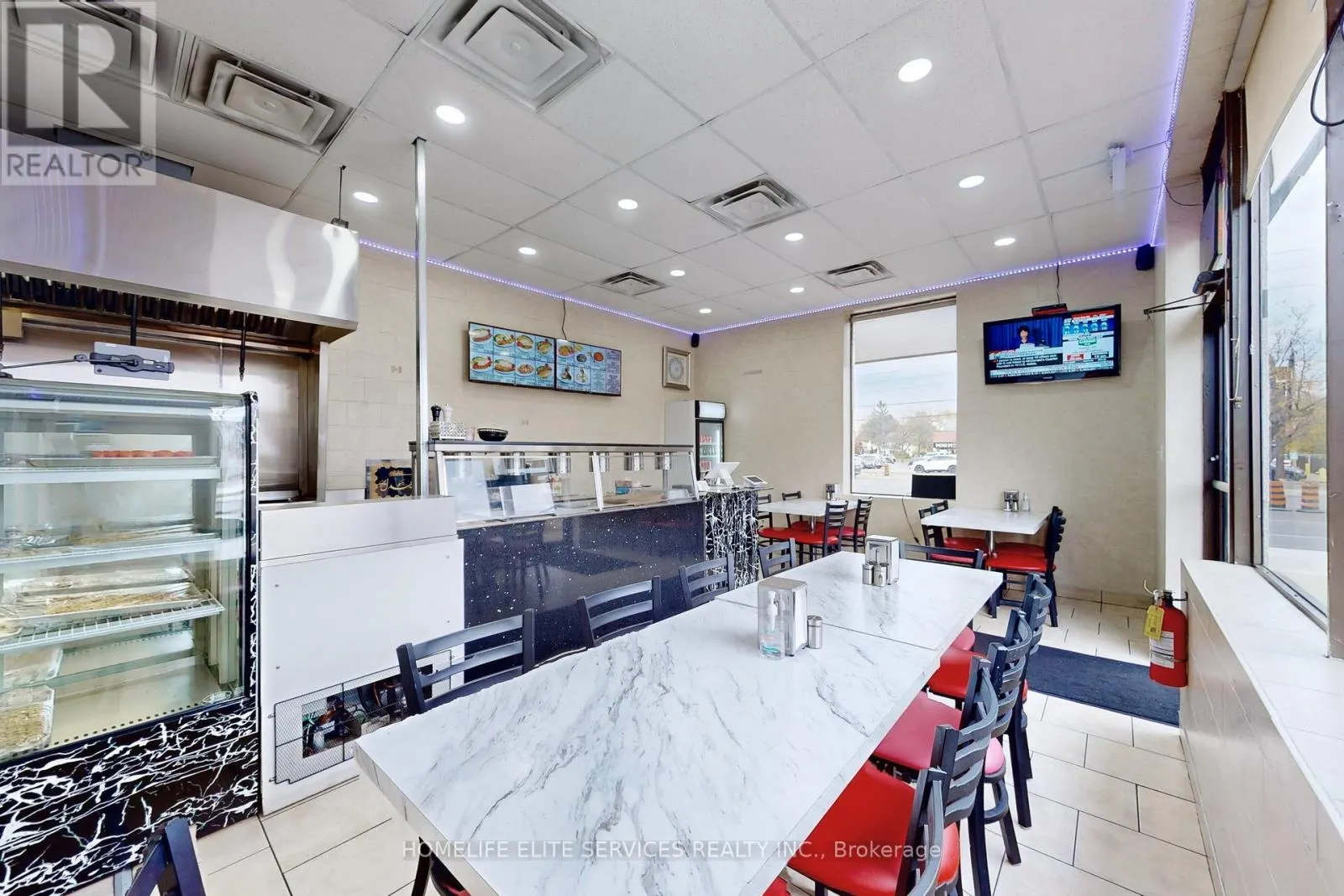 UNIT B1 - 1960 LAWRENCE AVENUE E
