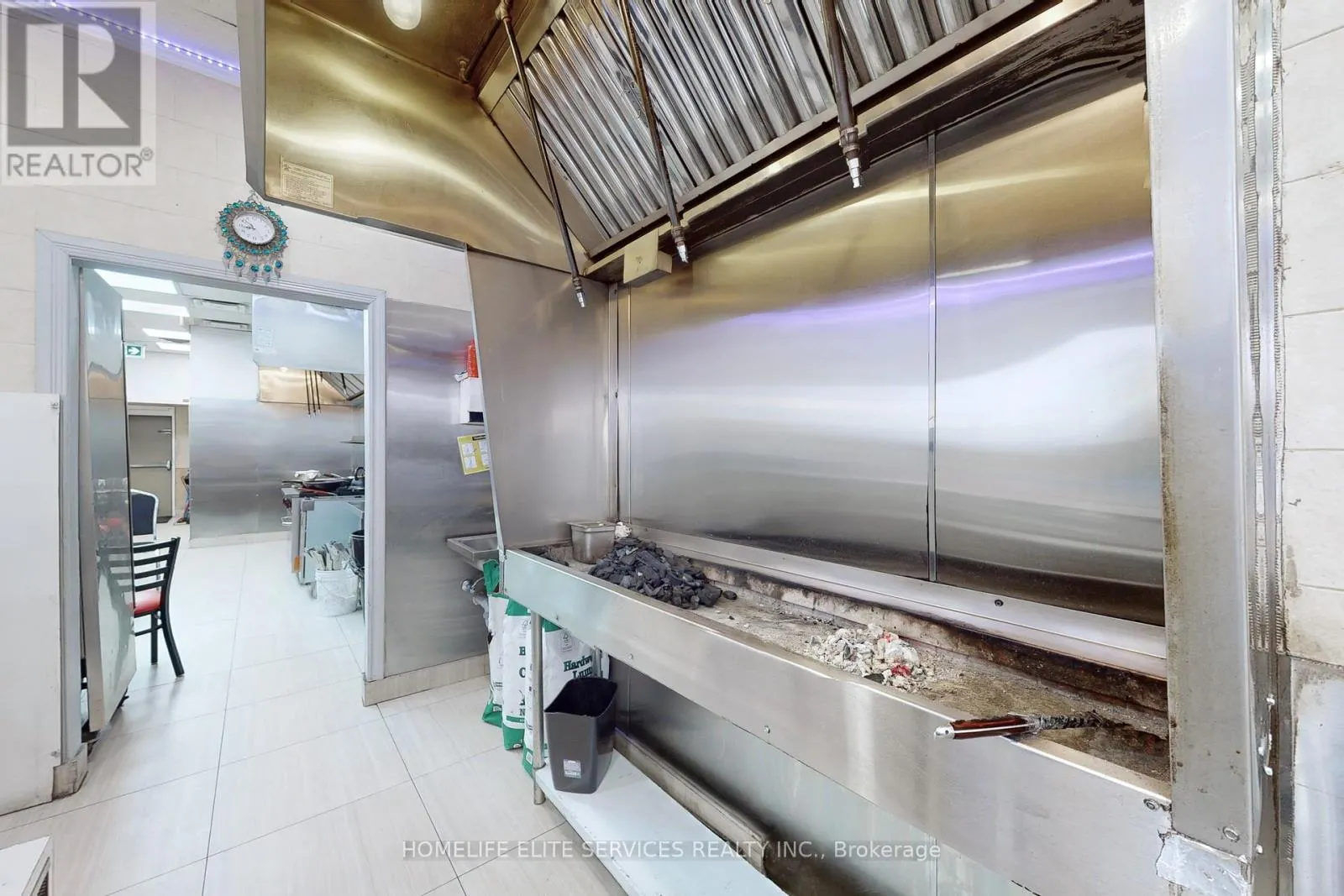 UNIT B1 - 1960 LAWRENCE AVENUE E