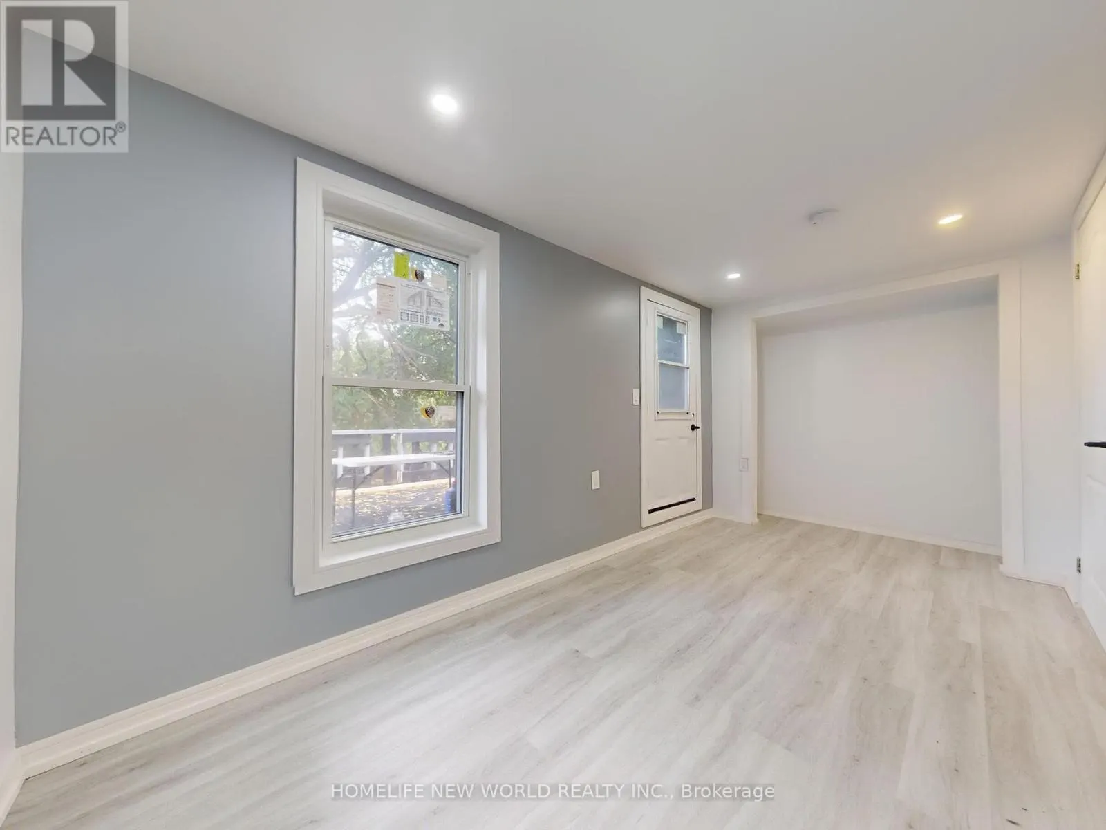 11 MAPLE STREET