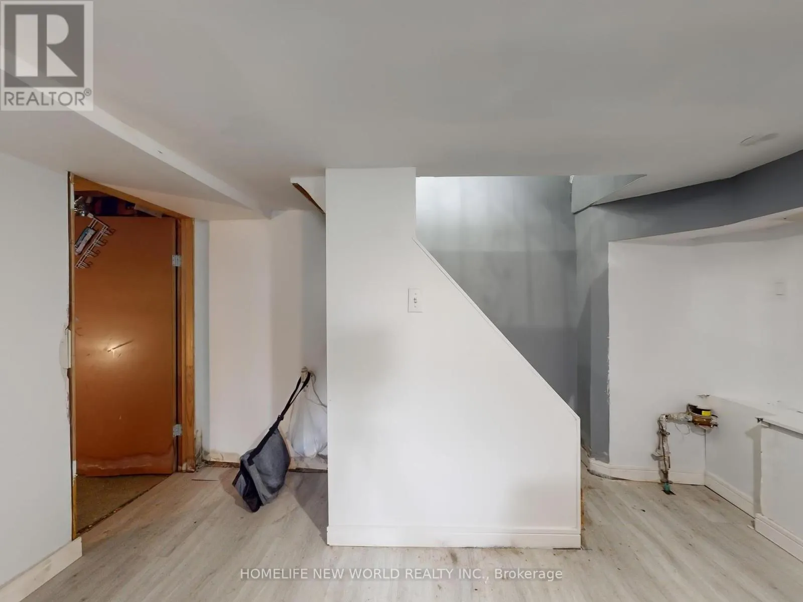 11 MAPLE STREET