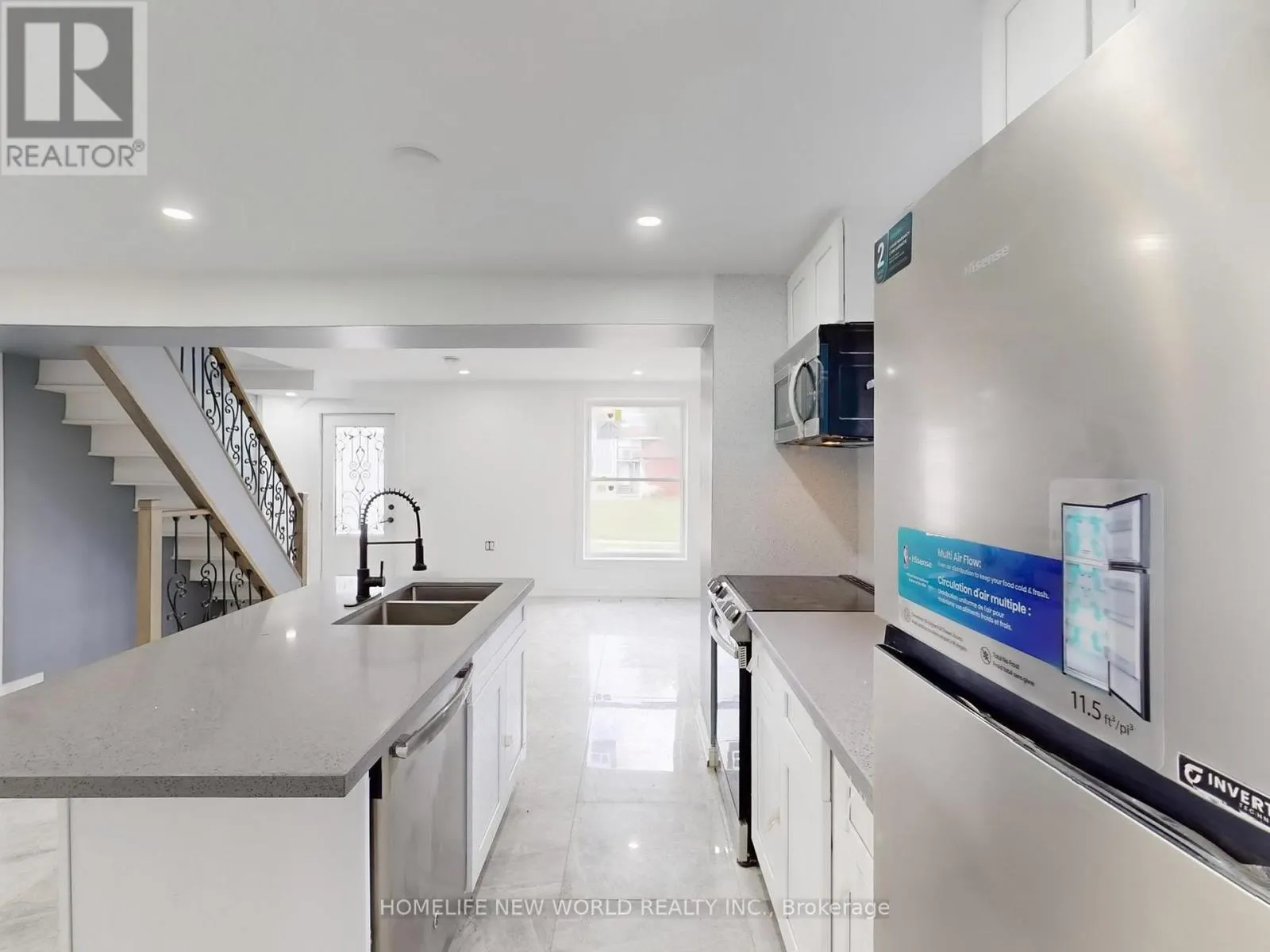 11 MAPLE STREET