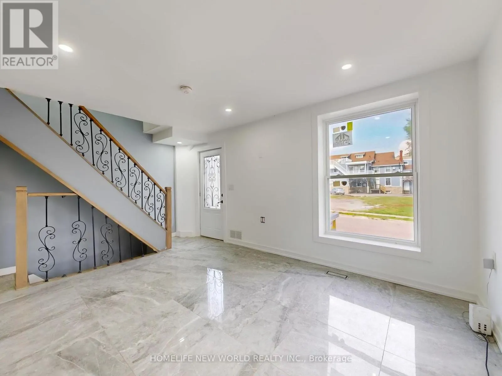 11 MAPLE STREET